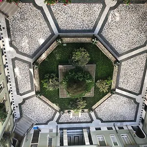 https://modern-and-cozy-flat-in-the-centre-of-the-city.it-lombardy.com