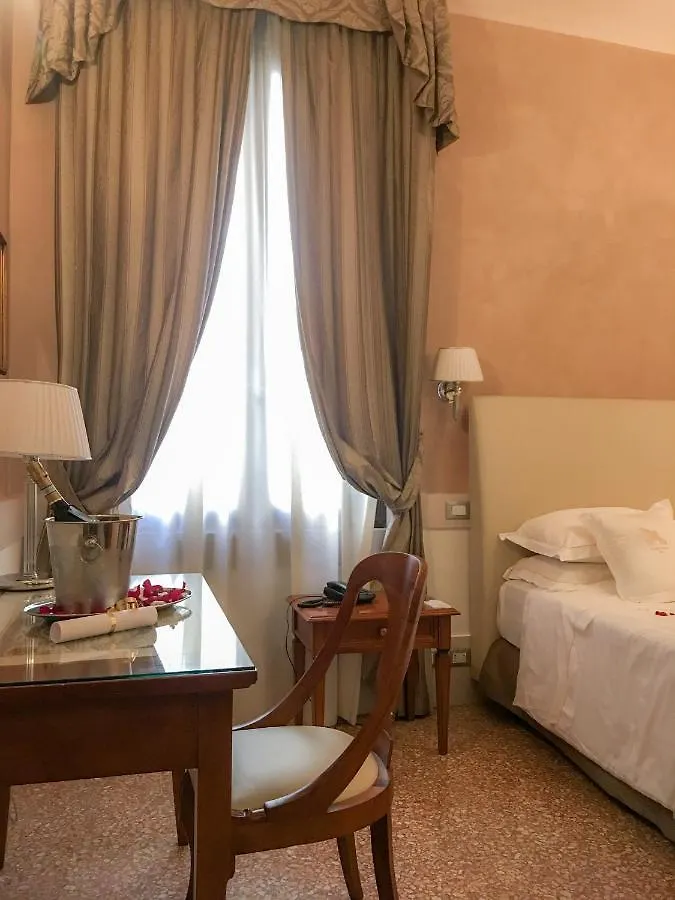 Hotel Palazzo Vitturi Venedig 3*,