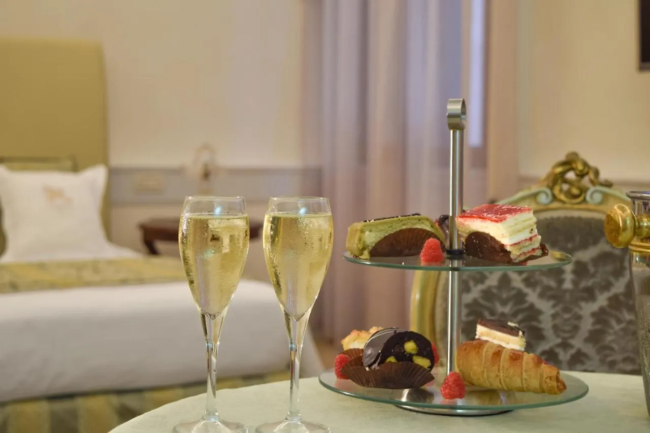 Hotel Palazzo Vitturi Venedig 3*,